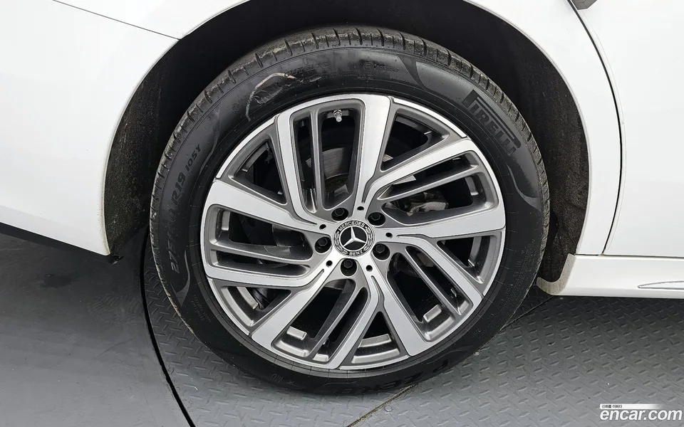 Mercedes-Benz E-Class E220d 4MATIC 2024 — миниатюра 5