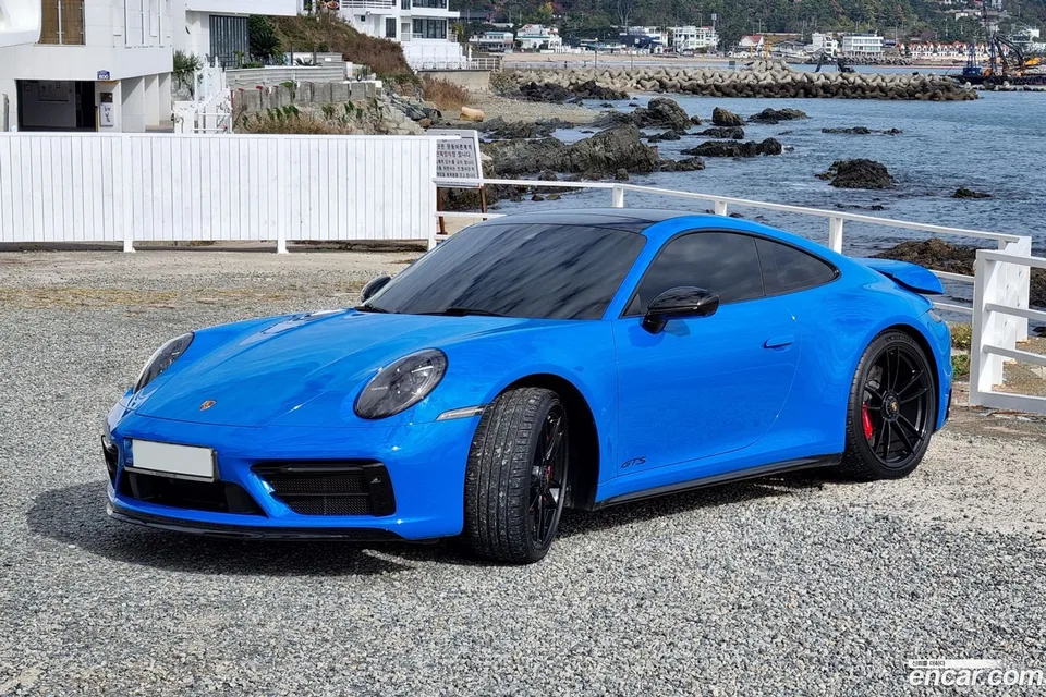 Porsche 911 (992) 4 GTS 2022 — миниатюра 2