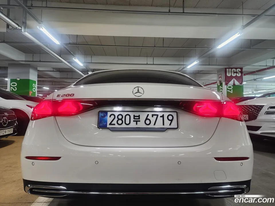 Mercedes-Benz E-Class E200 2025 — миниатюра 3