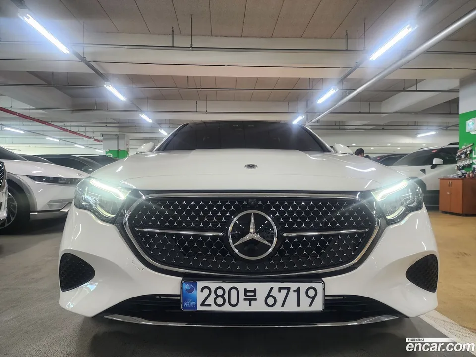 Mercedes-Benz E-Class E200 2025 — фото 1, купить с доставкой в Москву