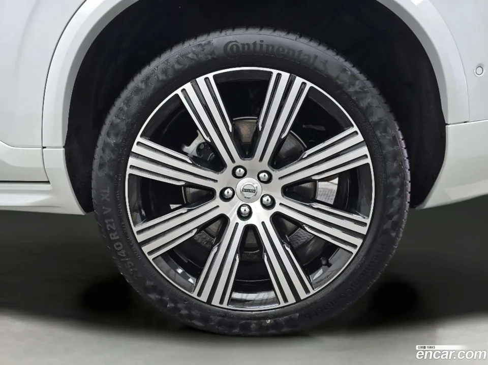 Volvo XC90 B6 2025 — миниатюра 2
