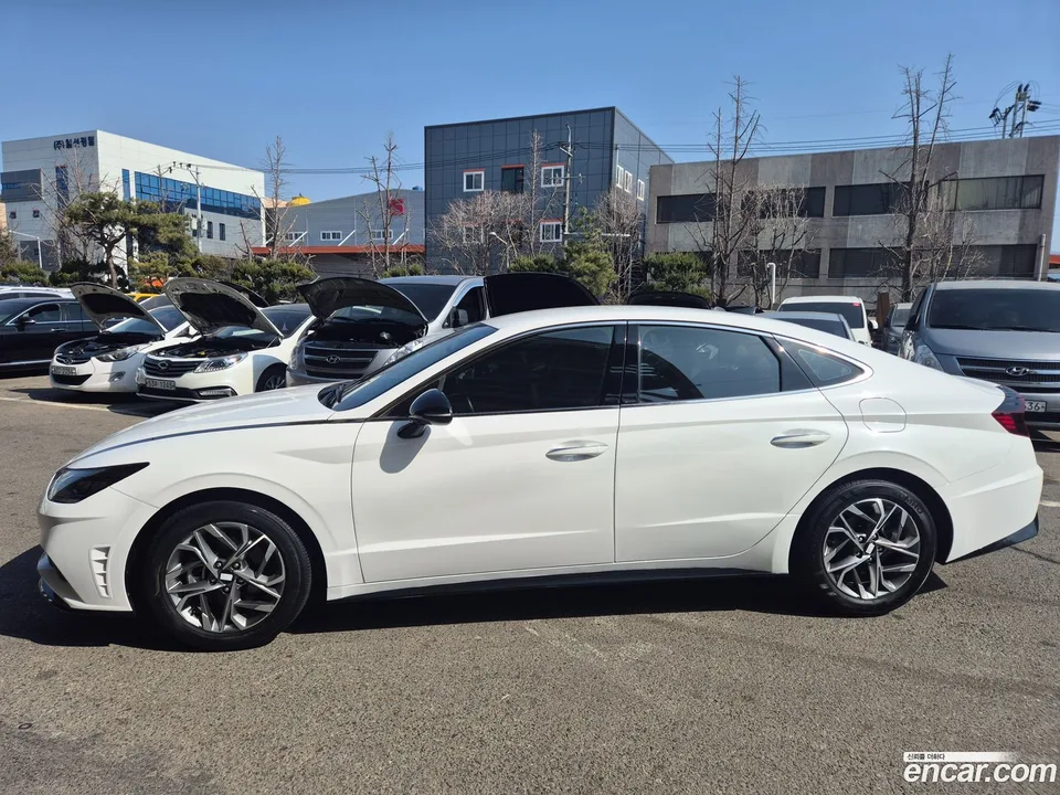 Hyundai Sonata 2.0 2022 — thumbnail 3