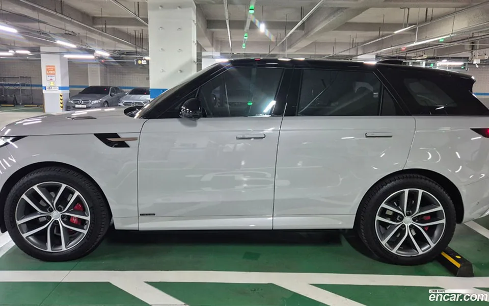 Land Rover Range Rover Sport P400 AB 2024 — миниатюра 4