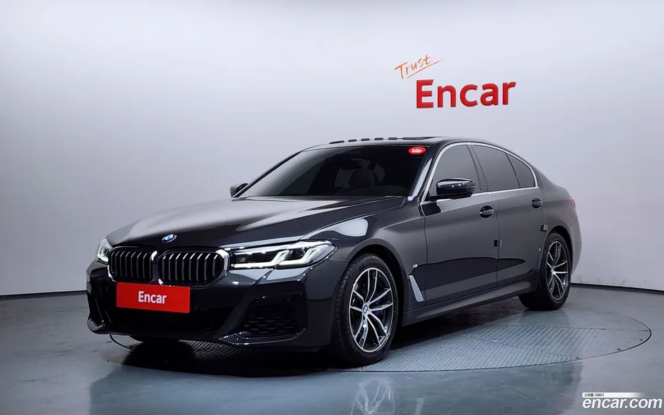 BMW 5 Series 523d M 2023 — фото 1, купить с доставкой в Москву