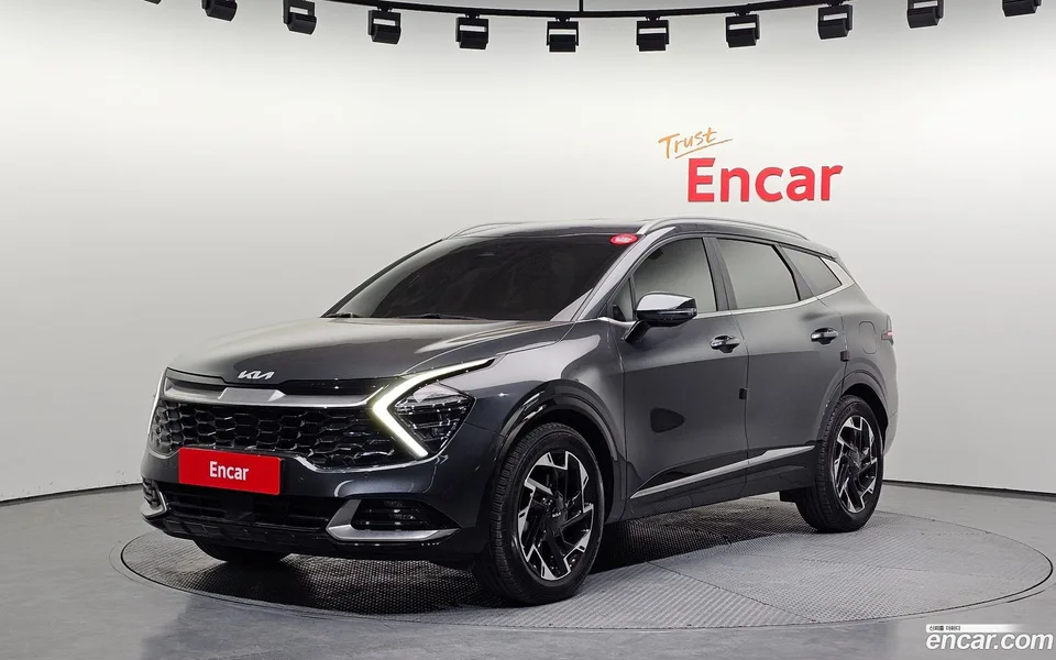 Kia Sportage 1.6 2WD 2023 — фото 1, купить с доставкой в Москву