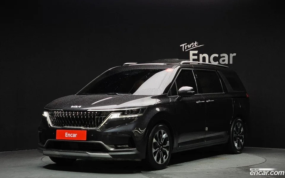 Kia Carnival 7 2022 — фото 1, купить с доставкой в Москву
