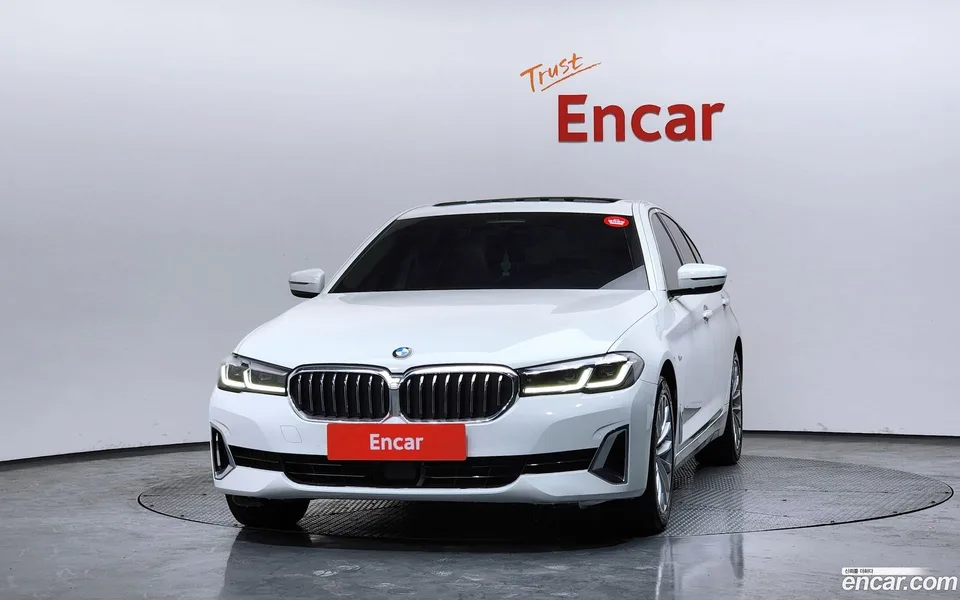 BMW 5 Series 523d xDrive 2022 — миниатюра 3