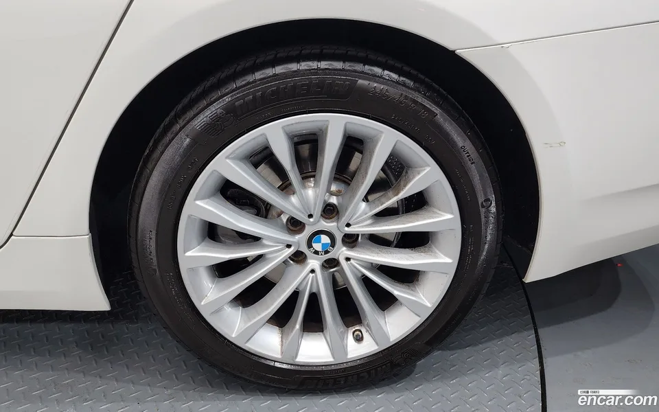 BMW 5 Series 523d xDrive 2022 — миниатюра 5