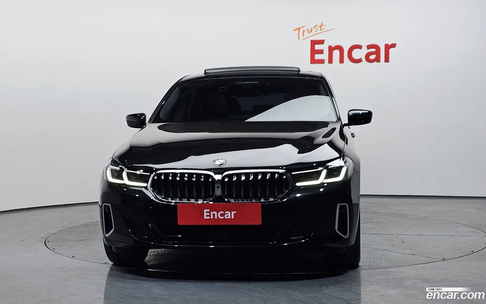 BMW 6 Series GT 620d xDrive 2023 — миниатюра 3