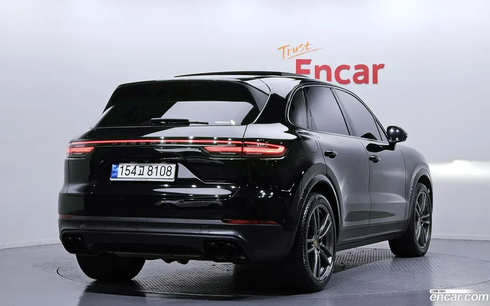 Porsche Cayenne 3.0 2023 — миниатюра 2