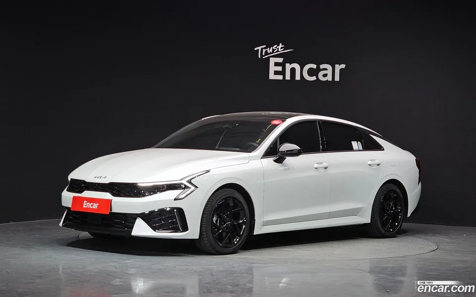 Kia K5 Hybrid 2024 — фото 1, купить с доставкой в Москву