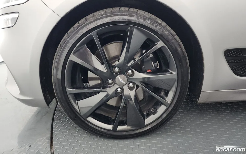 Genesis G70 Shooting Brake 2.0T 4WD 2022 — миниатюра 2