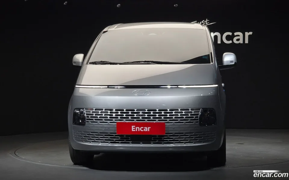 Hyundai Staria HEV 1.6 11 2024 — миниатюра 3