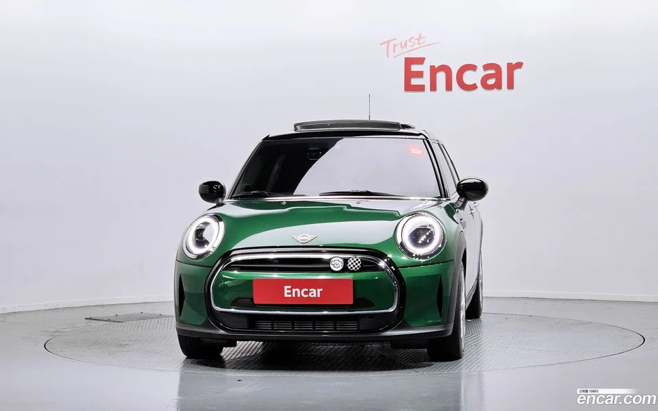 MINI Cooper 5 2022 — миниатюра 3