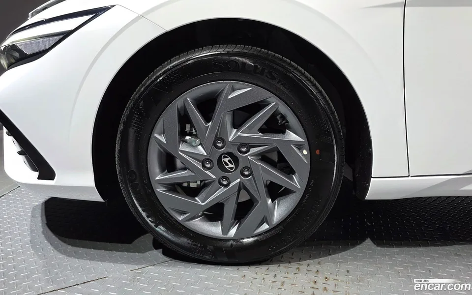 Hyundai Avante CN7 1.6 2025 — миниатюра 2