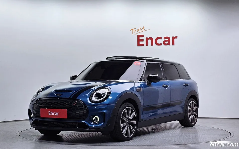 MINI Cooper S Clubman 2024 — фото 1, купить с доставкой в Москву