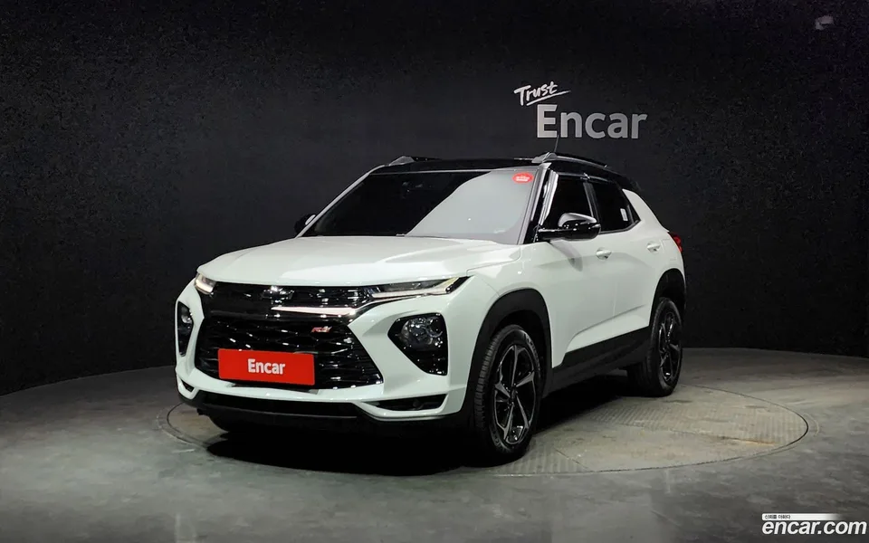 Chevrolet Trailblazer 1.3 2WD 2022 — фото 1, купить с доставкой в Москву