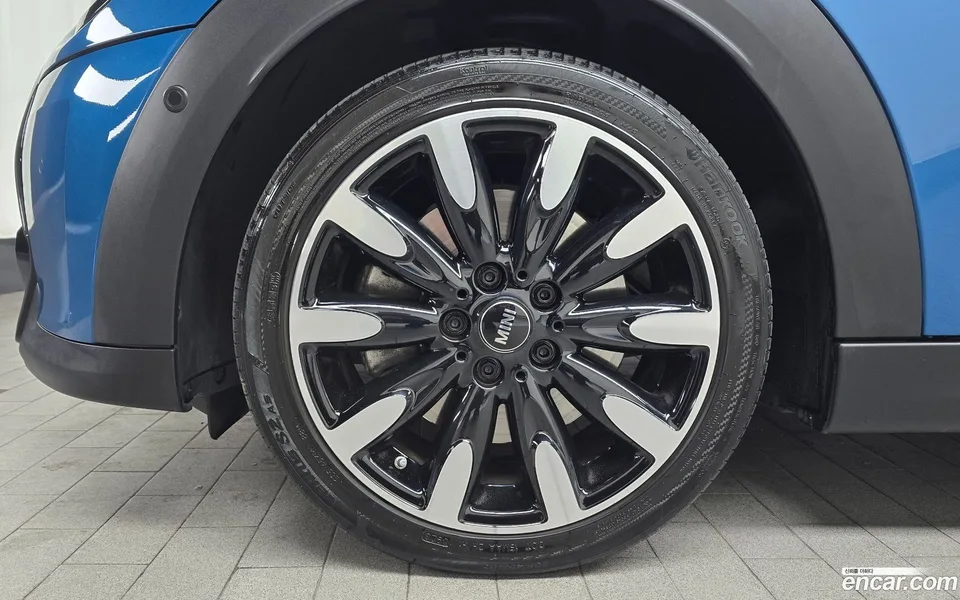 MINI Cooper S 5 2022 — миниатюра 2