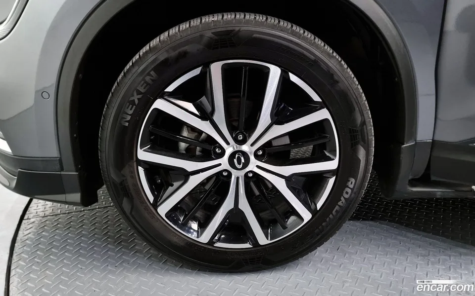 Renault Samsung QM6 2.0 LPe RE 2WD 2023 — миниатюра 5