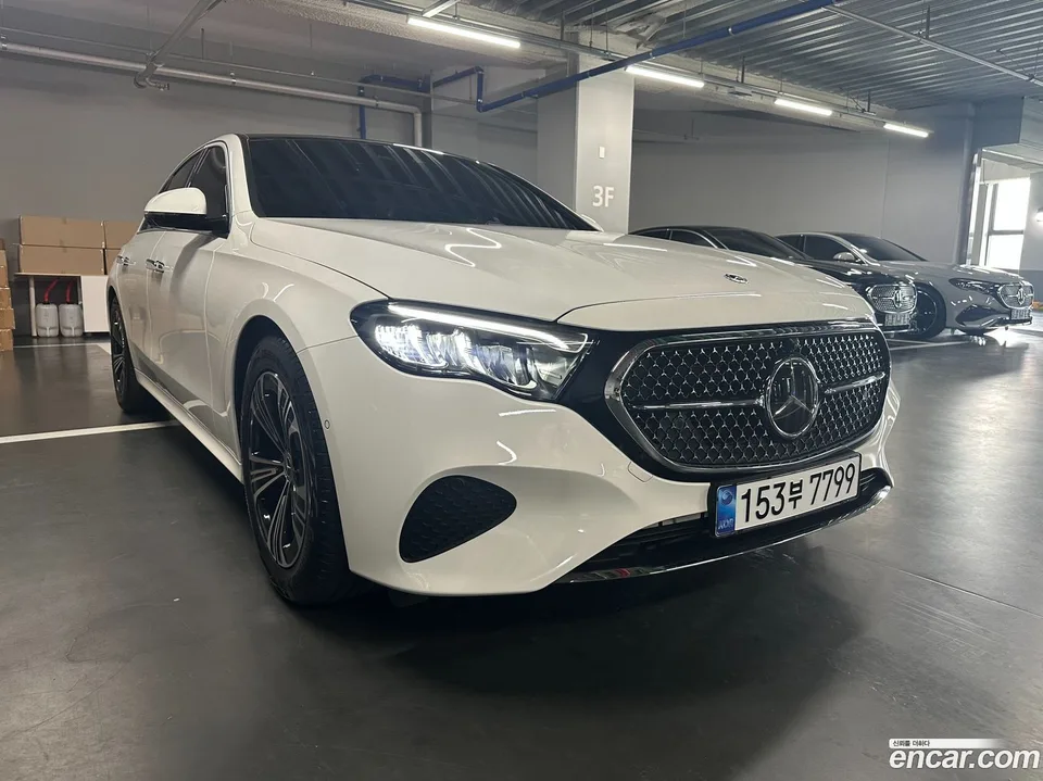 Mercedes-Benz E-Class E200 2025 — фото 1, купить с доставкой в Москву
