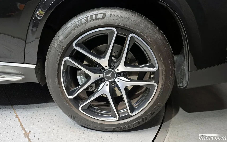 Mercedes-Benz GLE-Class AMG GLE53 4MATIC+ 2022 — миниатюра 2