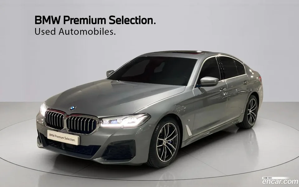 BMW 5 Series 520i M 2022 — фото 1, купить с доставкой в Москву