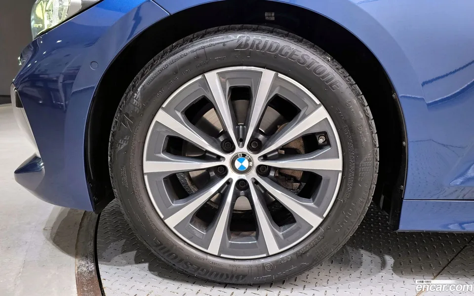 BMW 3 Series 320d 2023 — миниатюра 2