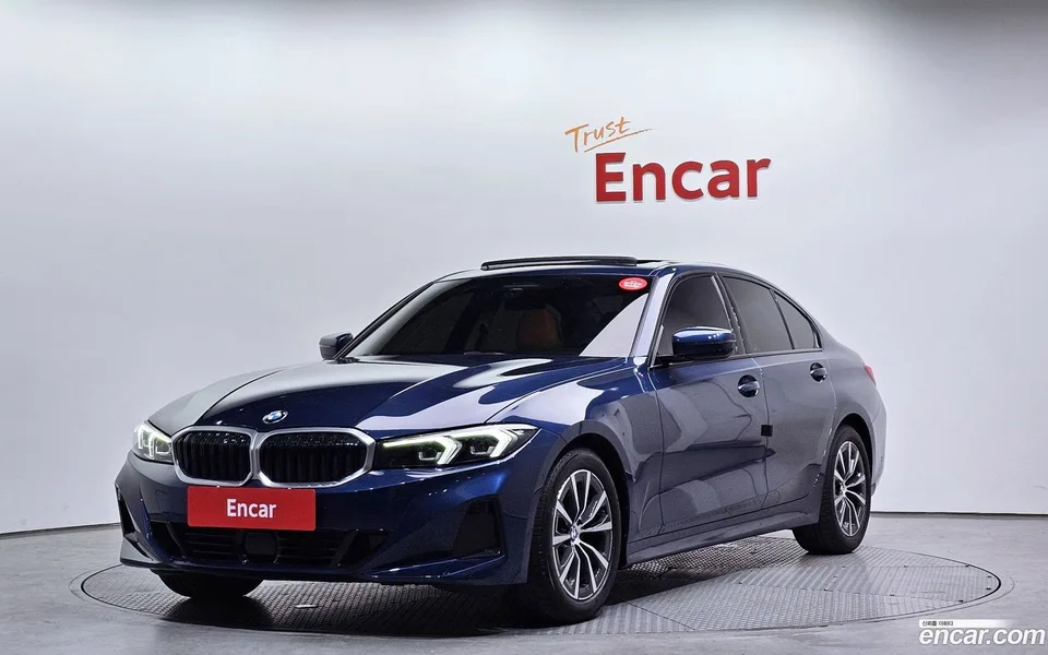 BMW 3 Series 320d 2023 — фото 1, купить с доставкой в Москву