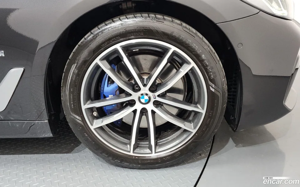 BMW 5 Series 523d M 2023 — миниатюра 2