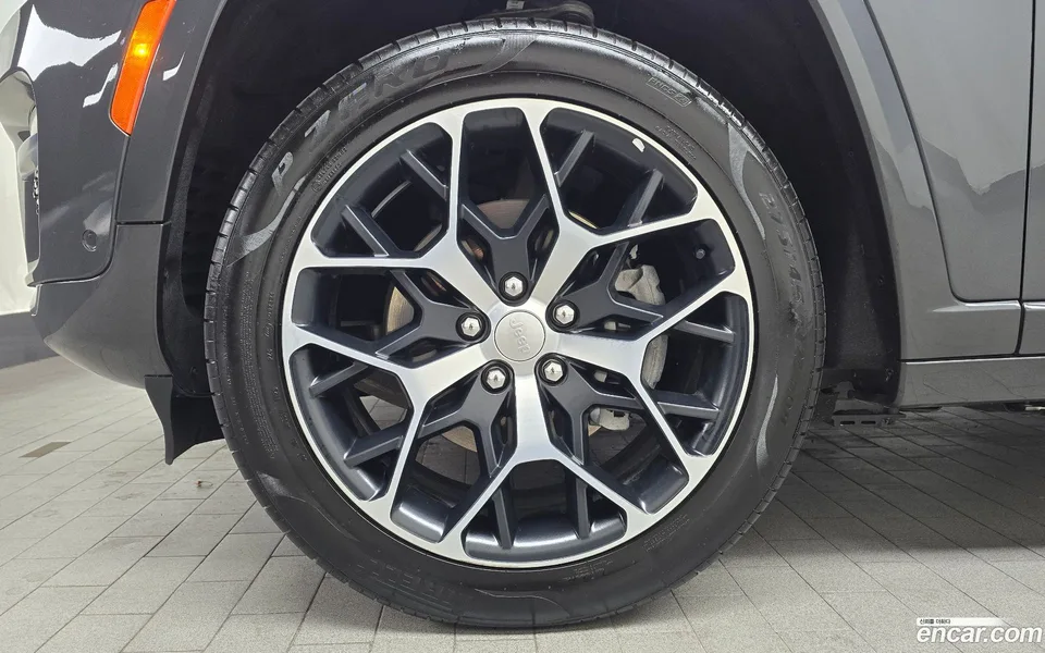 Jeep Grand Cherokee 4xe 2023 — миниатюра 2