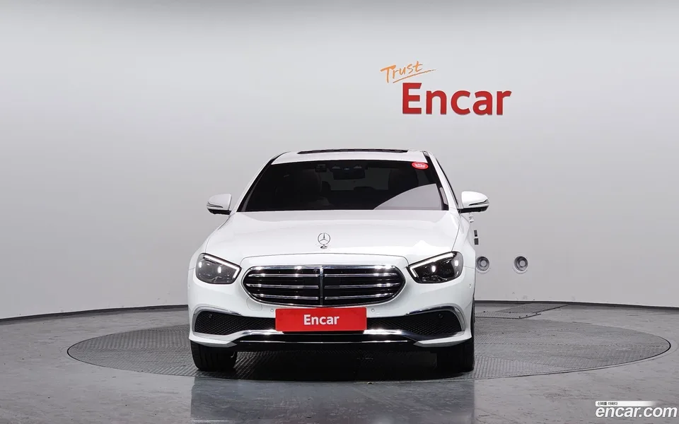 Mercedes-Benz E-Class E350 4MATIC 2022 — миниатюра 3
