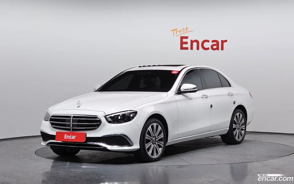 Mercedes-Benz E-Class E350 4MATIC 2022 — фото 1, купить с доставкой в Москву