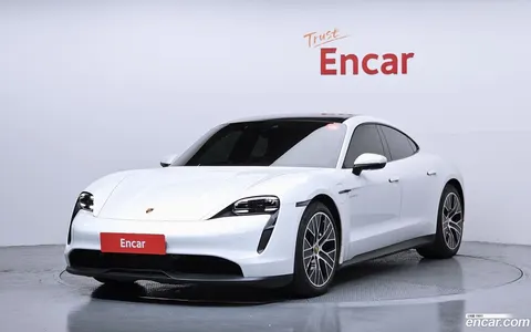 Porsche Taycan 2023 buy in Moscow