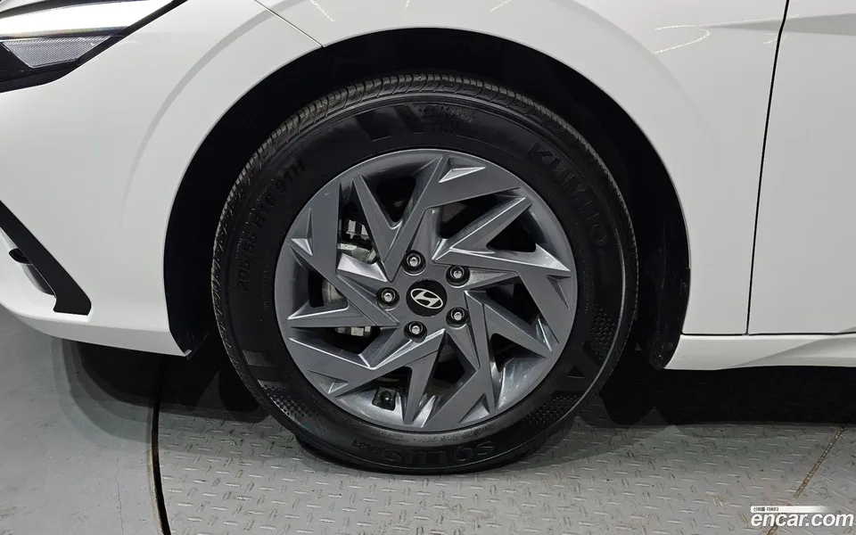 Hyundai Avante CN7 1.6 LPi 2024 — миниатюра 2