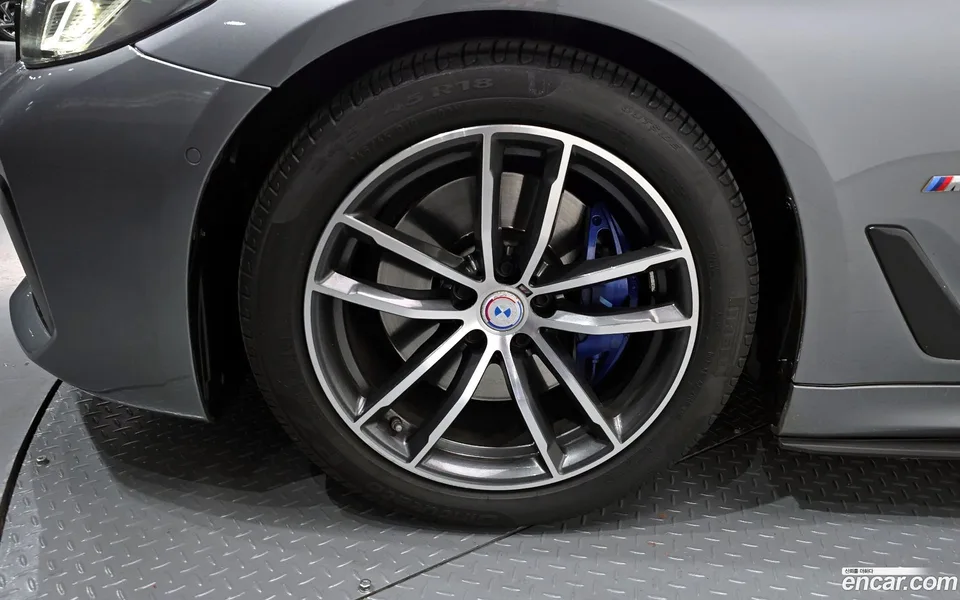 BMW 5 Series 520i M 2022 — миниатюра 5