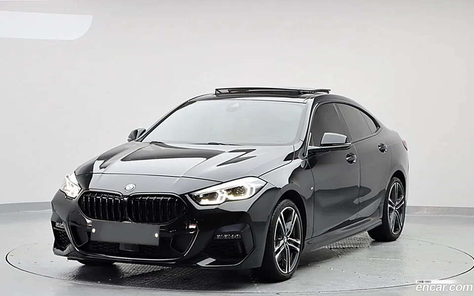 BMW 2 Series Gran Coupe 220i M 2023 — фото 1, купить с доставкой в Москву
