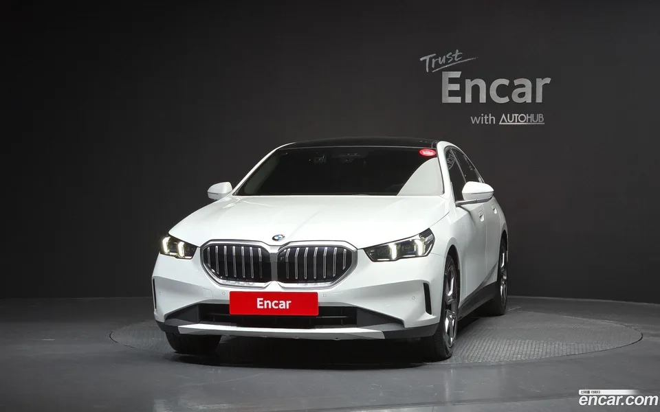 BMW 5 Series 520i 2024 — миниатюра 3