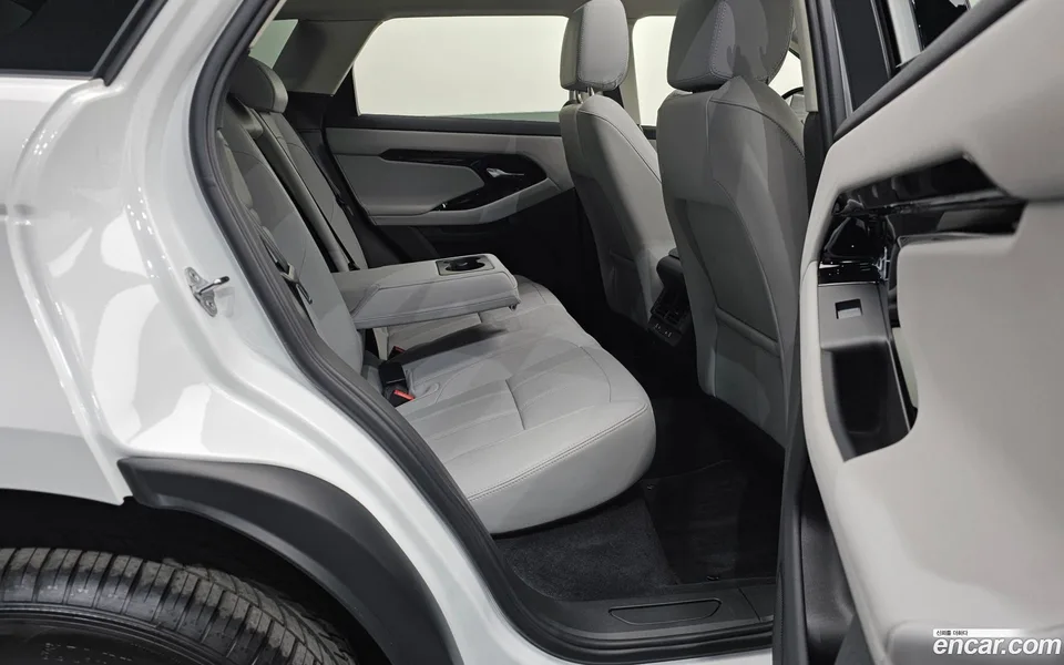 Land Rover Range Rover Evoque P250 S 2025 — миниатюра 2
