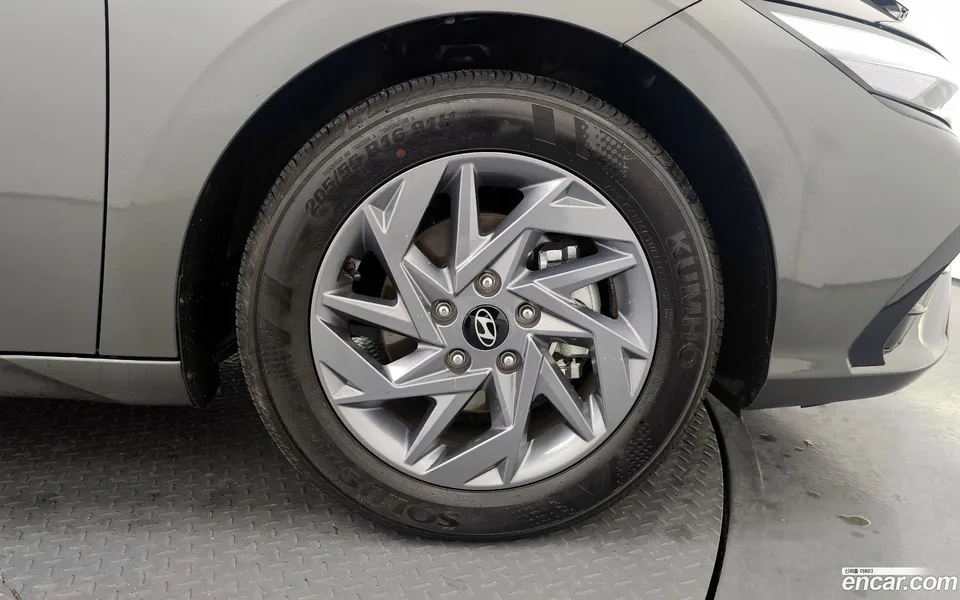 Hyundai Avante CN7 1.6 2025 — миниатюра 2