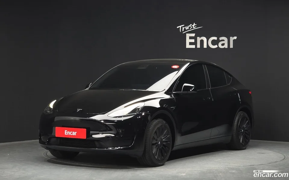 Tesla Model Y RWD 2023 — фото 1, купить с доставкой в Москву