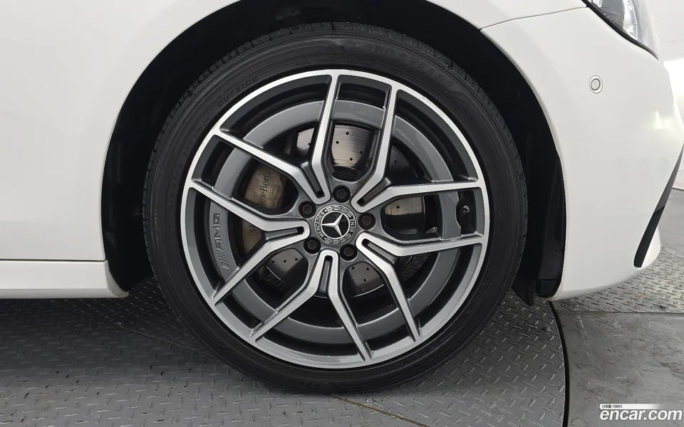 Mercedes-Benz E-Class E220d 4MATIC AMG Line 2022 — миниатюра 2