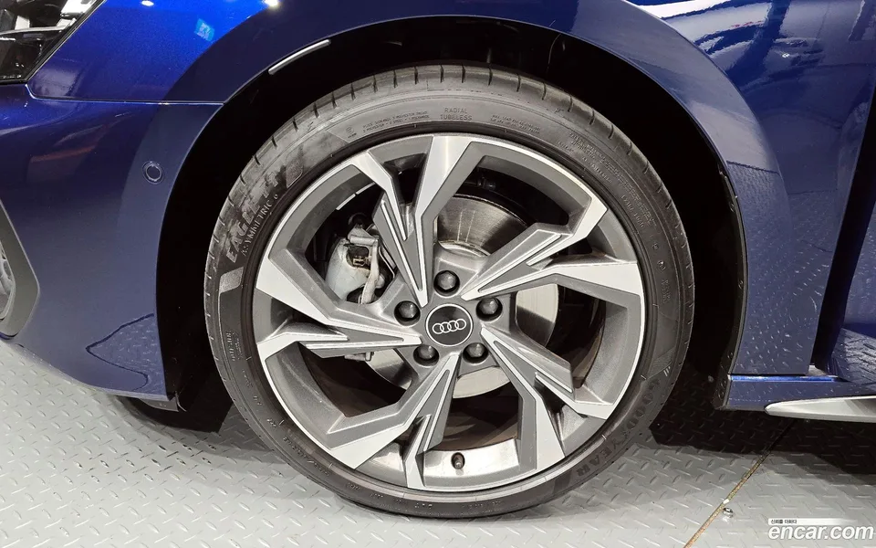 Audi A3 (8Y) 40 TFSI 2025 — миниатюра 2