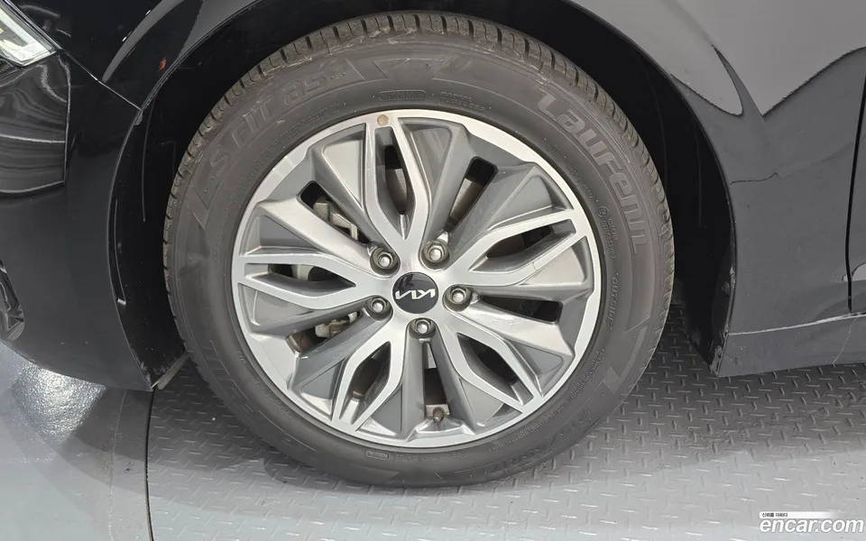 Kia K5 Hybrid 2023 — миниатюра 5
