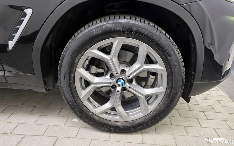 BMW X3 xDrive 20i 2022 — миниатюра 2