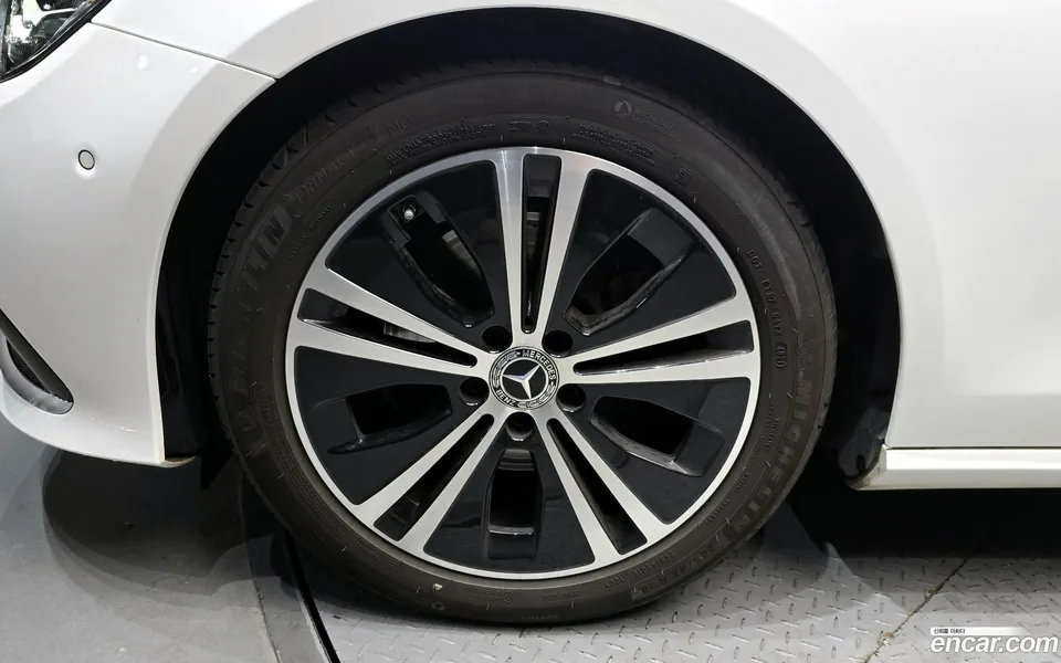 Mercedes-Benz E-Class E250 2022 — миниатюра 5