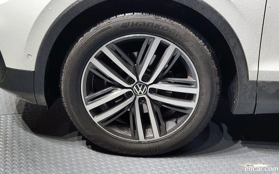 Volkswagen Tiguan 2.0 TDI 2023 — миниатюра 2