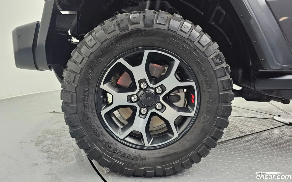 Jeep Wrangler 2.0 4 2022 — миниатюра 2