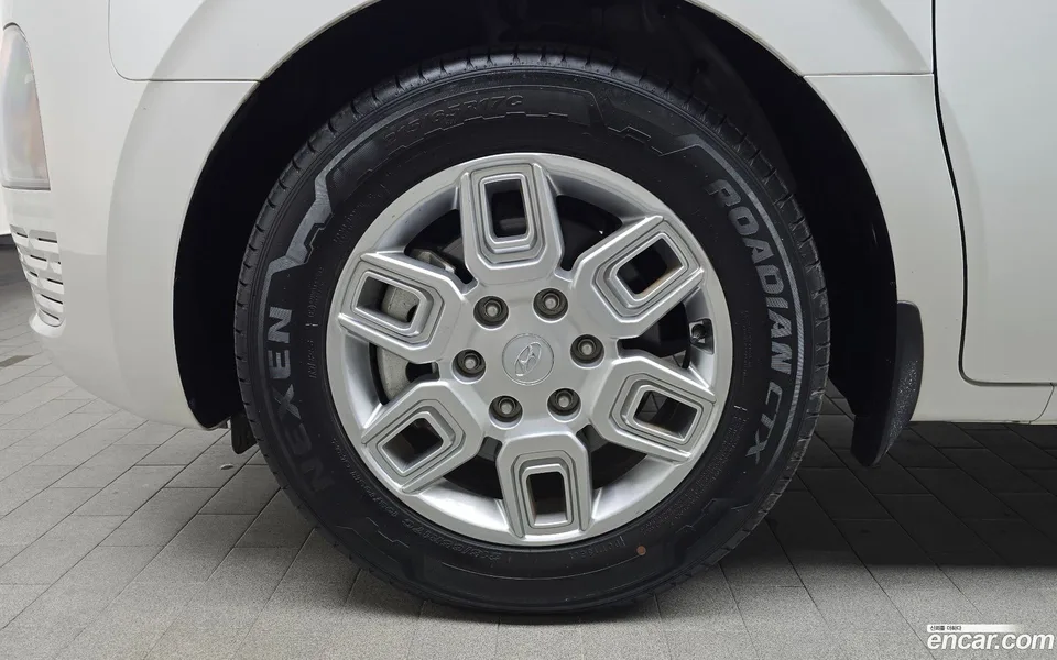 Hyundai Staria 5 2022 — миниатюра 2