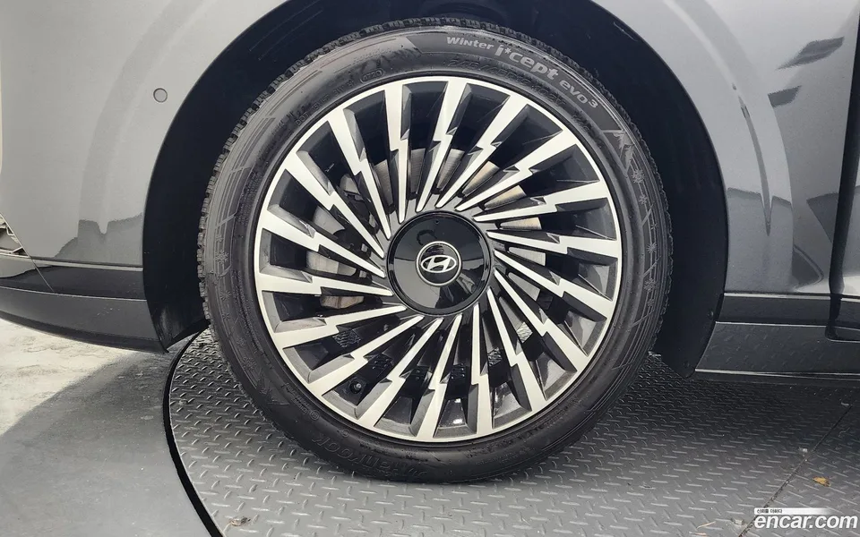 Hyundai Grandeur 3.5 4WD 2024 — миниатюра 2