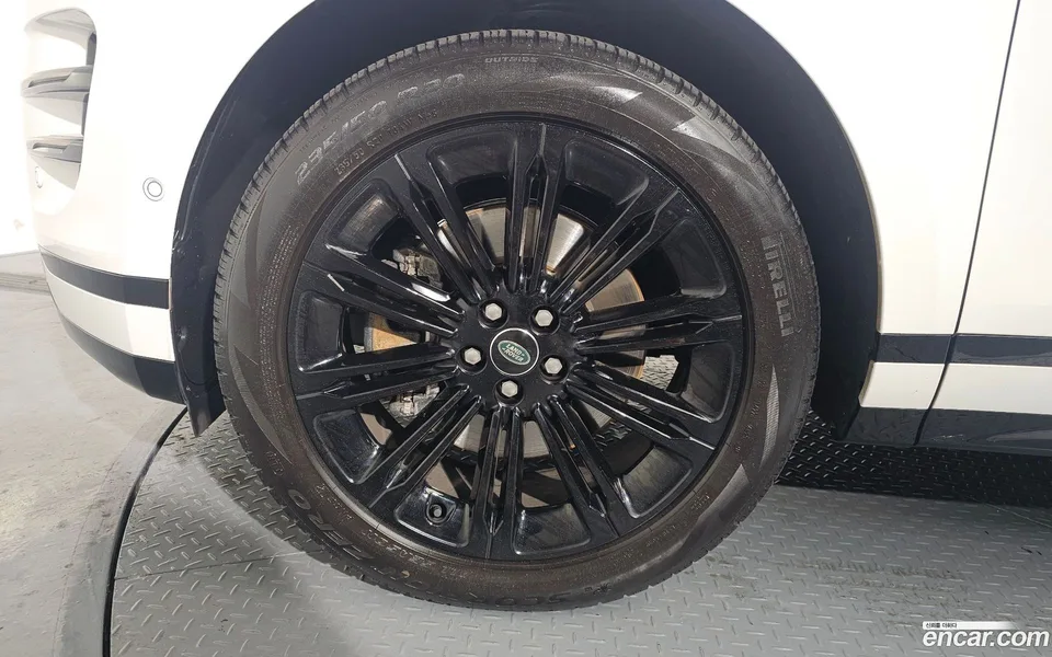 Land Rover Range Rover Evoque P250 SE 2024 — миниатюра 2